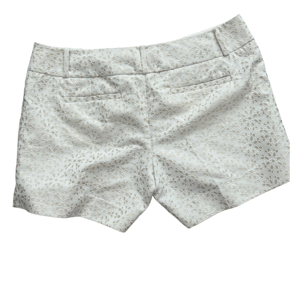THE LIMITED Low Rise White Print Casual Chino Shorts Women's Size 12